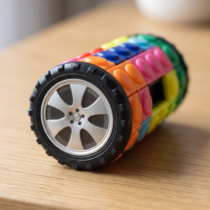 PuzzleSphere: tyre cap closeup
